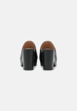 Wide Fit - Muiltjes Met Hak - Black -Lyno Kleding Winkel b55520beef73467197135975547764b9