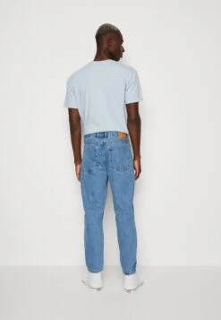 Redefined Rebel Kyoto - Relaxed Fit Jeans - Mid Blue -Lyno Kleding Winkel b6500c6f00304540b967423306618b51