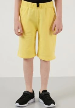 LELA Regular Fit Shorts And T-Shirt - Shorts - Black -Lyno Kleding Winkel b67ac6387e584e19bd2bb2e6b379cbc3