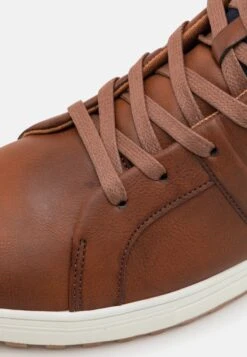 Pier One Sneakers Hoog - Cognac 13 Pier One Sneakers Hoog - Cognac -Lyno Kleding Winkel b72c2c26a41d4606a44be9f2efeae0dc