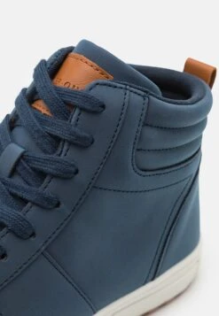Pier One Sneakers Hoog - Dark Blue 13 Pier One Sneakers Hoog - Dark Blue -Lyno Kleding Winkel b7a06b0ec3fc4aac8f2688559d206507
