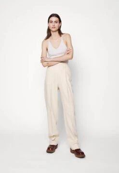 Filippa K Julie Trousers - Broek - Dusty Beige -Lyno Kleding Winkel b7bb46acd26d443485bb70aba89425c6