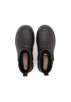 Ugg Korte Laarzen - Nero -Lyno Kleding Winkel b87485405f5a44dd936eb8098a6ad198