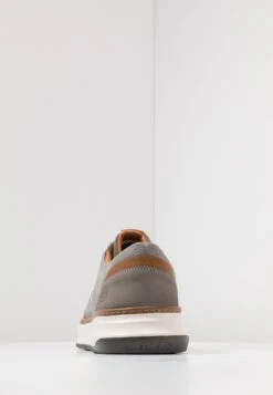 Skechers Moreno - Sneakers Laag - Taupe -Lyno Kleding Winkel b9284f888ed04fde8b234922e1e8138c