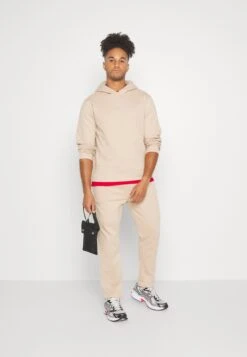 Pier One Hoodie - Tan -Lyno Kleding Winkel c90dfdefac3342ac8338cc9b43b7ec66