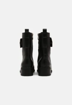 Tamaris Veterboots - Black/Gold 13 Tamaris Veterboots - Black/Gold -Lyno Kleding Winkel c9a03b5922cd4a4e8143e369f6a7e694