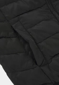 Pier One Bodywarmer - Black 24 Pier One Bodywarmer - Black -Lyno Kleding Winkel cf4a59af20294d6fbaf3c204b1e4d702