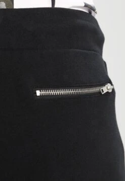 Pier One Biker Jogger - Trainingsbroek - Black -Lyno Kleding Winkel d14f4d3e23264a23856a525cf94a989d