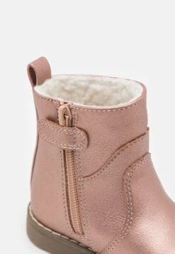 Friboo Korte Laarzen - Pink -Lyno Kleding Winkel d3a6ca73b9fb4b50bfd4adaa0017a60b