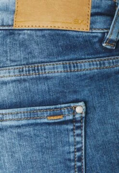 Edc By Esprit Capri - Jeansshort - Blue Denim -Lyno Kleding Winkel d3a8f404df334f0f9c454e60c73e4579