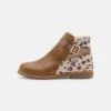 Friboo Korte Laarzen - Brown 1 Friboo Korte Laarzen - Brown -Lyno Kleding Winkel d407e0bff93a4d45bff1e4bf40b05818
