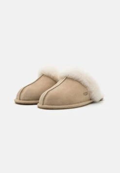 Ugg Scuffette - Pantoffels - Mustard Seed/Natural -Lyno Kleding Winkel d95b8fa72fdd4e1ab77c492f1e561c8e