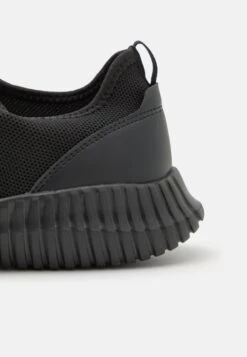 Pier One Sneakers Laag - Black -Lyno Kleding Winkel da21a0204b9943a1b0a5be03e6d2430f