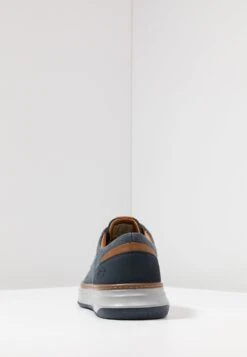 Skechers Moreno - Sneakers Laag - Navy 11 Skechers Moreno - Sneakers Laag - Navy -Lyno Kleding Winkel daece2f6bdc74f978162e9606f469fe1