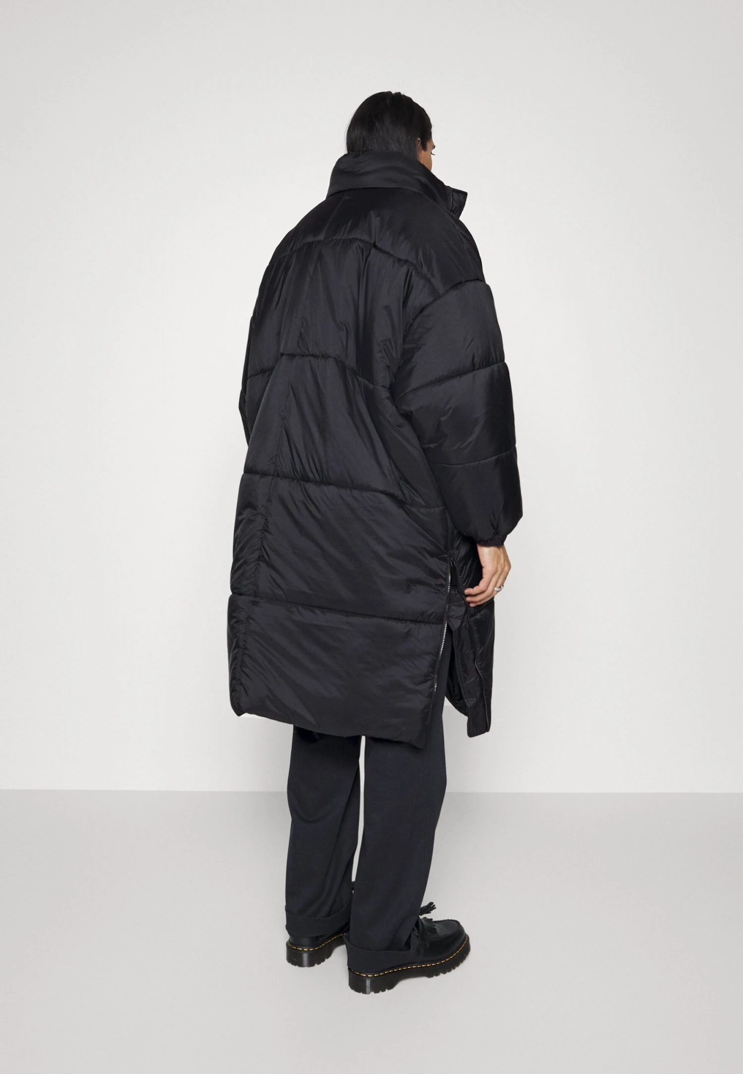 Zali Puffer Coat Unisex - Winterjas - Black 5 Zali Puffer Coat Unisex - Winterjas - Black - Afbeelding 3