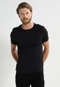 Pier One 2 Pack - T-Shirt Basic - Black -Lyno Kleding Winkel dee66c7e2e734d18983e6a98b1cdab15