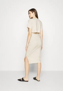 Top Skirt Set - Kokerrok - 003 - Off-White -Lyno Kleding Winkel e18e5be314ef4aa3a17c04f4eaf0f49d