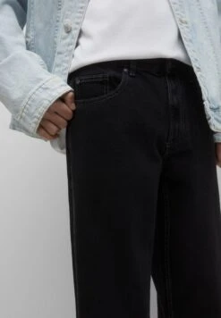 PULL & BEAR Wide - Relaxed Fit Jeans - Black 12 PULL & BEAR Wide - Relaxed Fit Jeans - Black -Lyno Kleding Winkel e253f85c920b48d4a8b1d7e4ff8137b7