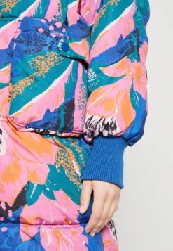 Yassimilly Padded Coat - Winterjas - Blue Iolite/Milana 13 Yassimilly Padded Coat - Winterjas - Blue Iolite/Milana -Lyno Kleding Winkel e2961532783d45faace29b4257def214