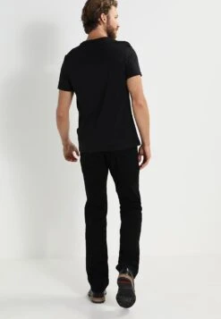 Pier One 2 Pack - T-Shirt Basic - Black -Lyno Kleding Winkel e8cfb319e7df47a68a9ff2b69125007e