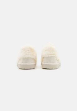Pier One Pantoffels - White -Lyno Kleding Winkel e95c473c042849e39cad888ba96babb2
