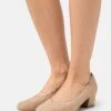 Gabor Comfort Klassieke Pumps - Sand -Lyno Kleding Winkel eae40d1971384aaca53ff4373ea97710