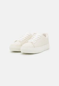 Sneakers Laag - Off-White 10 Sneakers Laag - Off-White -Lyno Kleding Winkel eb7b164418c8464a827b0708f40bc634