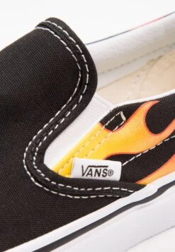 Vans Classic Slip-On- Instappers - Black/True White -Lyno Kleding Winkel ec0229fd88a34f2ea29a1e4e2832ed6f