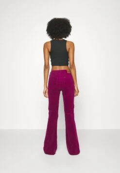 Lee Breese - Flared Jeans - Foxy Violet -Lyno Kleding Winkel f8ca85457bec404d86e10ca05cb0f5a4