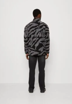 YOURTURN Unisex - Fleecejas - Grey 10 YOURTURN Unisex - Fleecejas - Grey -Lyno Kleding Winkel fb0a0ae1914e4939bc76695f0267d638